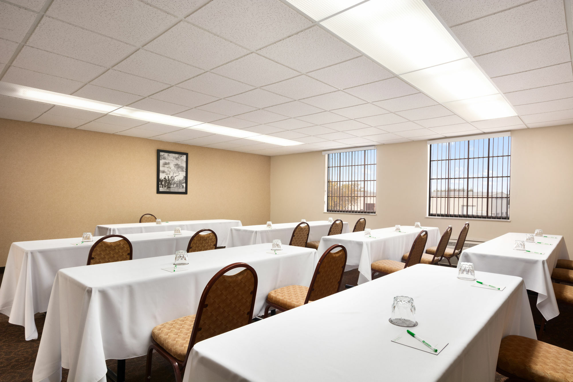 Wyndham Garden Wichita Downtown Hotel Екстериор снимка
